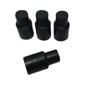 Vier rubberen dopjes voor een bokspaal.